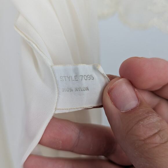 Vintage Artemis Lace Sheer Nylon Nightgown Ivory Short Sleeve Size Small - Picture 5 of 5